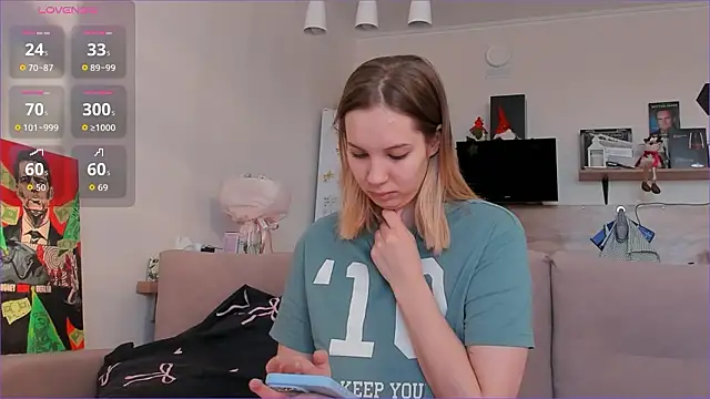 Snapshot of Girl_alone_home chatting on March 6, 2026, 3:56 am Girl alone home online show from March 6, 2026, 3:56 am