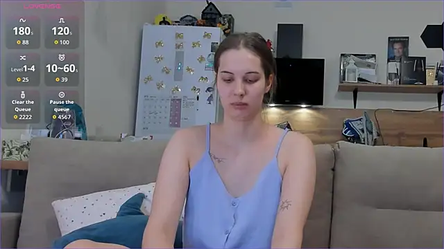 Snapshot of Girl_alone_home chatting on April 8, 2026, 3:13 pm Girl alone home online show from April 8, 2026, 3:13 pm