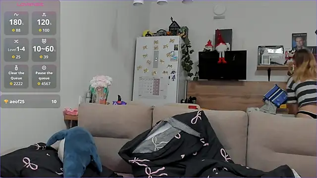 Snapshot of Girl_alone_home chatting on February 6, 2026, 3:52 pm Girl alone home online show from February 6, 2026, 3:52 pm