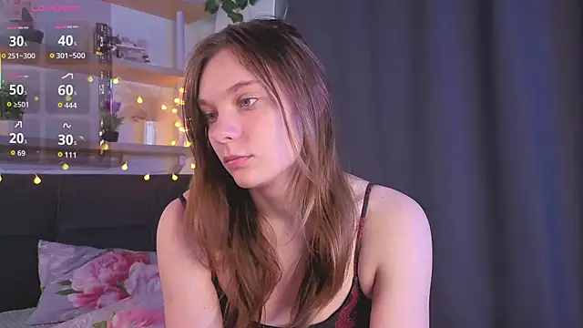 Snapshot of NaokoStifel chatting on April 6, 2026, 1:12 am NaokoStifel online show from April 6, 2026, 1:12 am