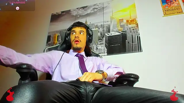 BRAYHAMBROWN online show from November 17, 2025, 10:14 pm