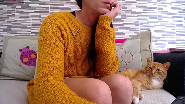 Snapshot of VioletaGomezCo chatting on July 8, 2026, 2:18 pm VioletaGomezCo online show from July 8, 2026, 2:18 pm