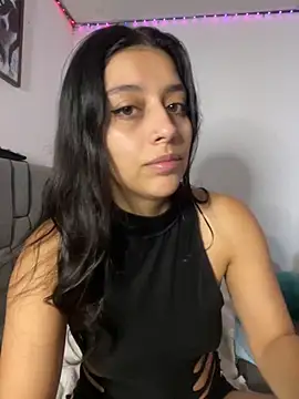 Snapshot of BrittanyDiaz chatting on September 23, 2025, 7:54 pm BrittanyDiaz online show from September 23, 2025, 7:54 pm