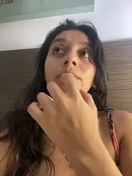 Snapshot of BrittanyDiaz chatting on October 13, 2025, 5:09 am BrittanyDiaz online show from October 13, 2025, 5:09 am