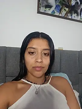 Snapshot of BrittanyDiaz chatting on October 28, 2025, 8:19 pm BrittanyDiaz online show from October 28, 2025, 8:19 pm