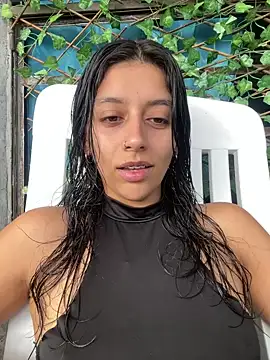 Snapshot of BrittanyDiaz chatting on April 9, 2026, 9:32 pm BrittanyDiaz online show from April 9, 2026, 9:32 pm