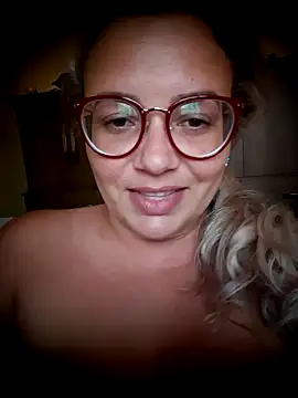 Snapshot of Livvyrj chatting on December 1, 2025, 11:00 am Livvyrj online show from December 1, 2025, 11:00 am