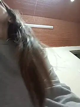 karlamorris  online show from December 1, 2025, 1:12 pm