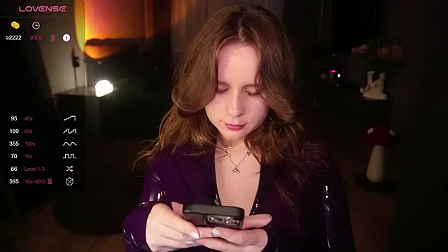 Snapshot of Jantrlatex chatting on June 19, 2026, 7:30 pm Jantrlatex online show from June 19, 2026, 7:30 pm