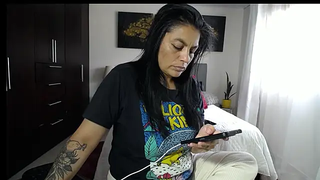 Snapshot of Lust_Mom41 chatting on May 23, 2026, 7:46 pm Lust Mom41 online show from May 23, 2026, 7:46 pm