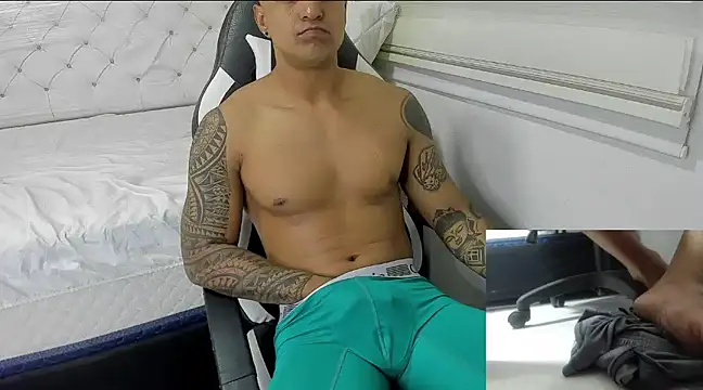 Snapshot of king_diablo666 chatting on February 19, 2025, 2:33 am king diablo666 online show from February 19, 2025, 2:33 am