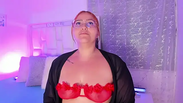 LeahxBarker online show from November 12, 2025, 1:54 am