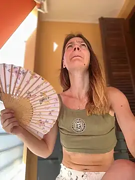 sexy blondegirl online show from July 17, 2026, 7:38 am