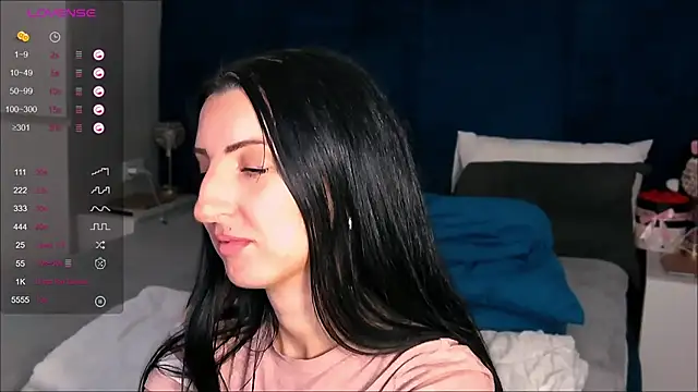 Snapshot of Alexa_Clarks chatting on December 3, 2024, 5:17 pm Alexa Clarks online show from December 3, 2024, 5:17 pm