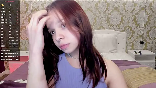 crystal lilith online show from January 29, 2025, 8:35 pm