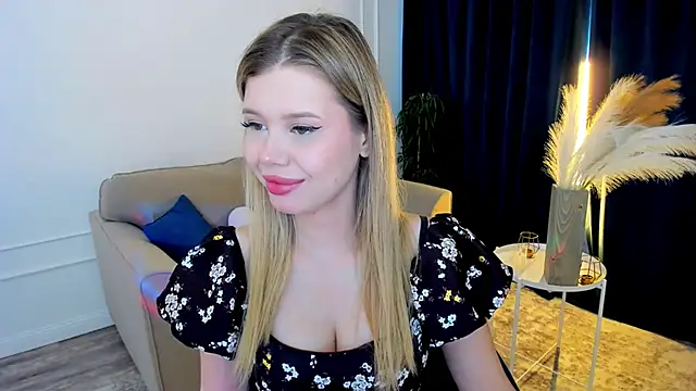 FollowLovee online show from June 12, 2026, 3:59 am