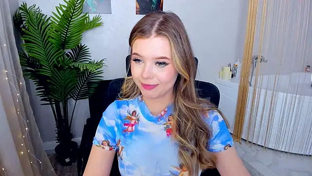 Snapshot of FollowLovee chatting on February 15, 2025, 3:06 pm FollowLovee online show from February 15, 2025, 3:06 pm