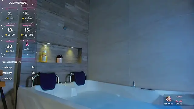 LynnSam  online show from February 16, 2025, 8:33 pm