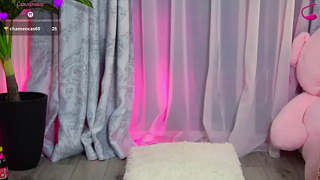 EvaSparks  online show from May 25, 2026, 10:30 pm
