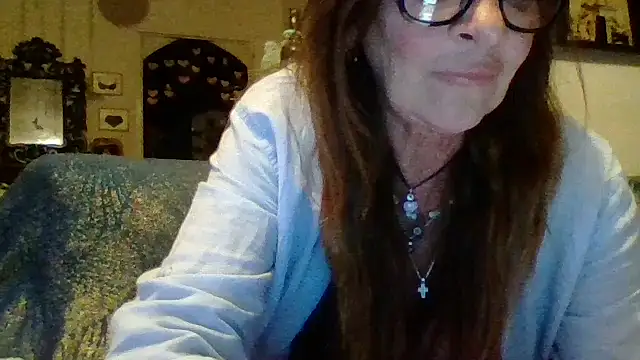 Snapshot of gildamilf chatting on May 23, 2026, 7:24 pm gildamilf online show from May 23, 2026, 7:24 pm