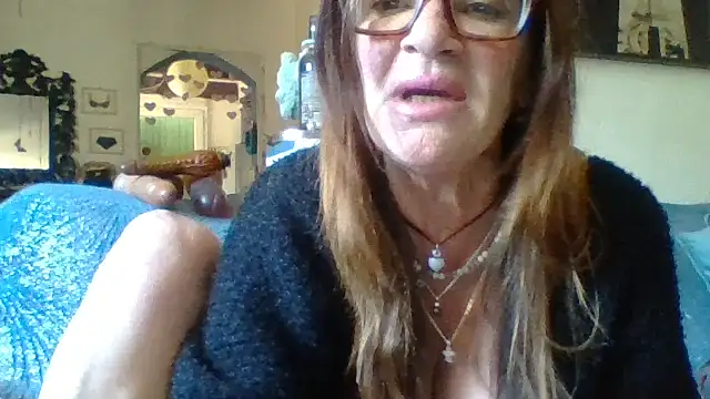 Snapshot of gildamilf chatting on May 16, 2026, 12:15 pm gildamilf online show from May 16, 2026, 12:15 pm