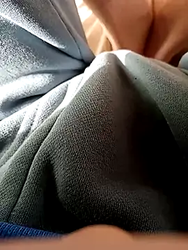 Snapshot of NudeYogaBoy chatting on March 9, 2025, 2:32 pm NudeYogaBoy online show from March 9, 2025, 2:32 pm