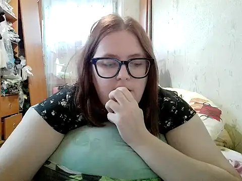 Snapshot of DesireMelissa chatting on December 3, 2025, 10:47 am DesireMelissa online show from December 3, 2025, 10:47 am