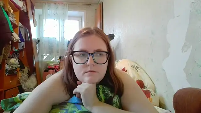 Snapshot of DesireMelissa chatting on December 15, 2025, 6:52 am DesireMelissa online show from December 15, 2025, 6:52 am