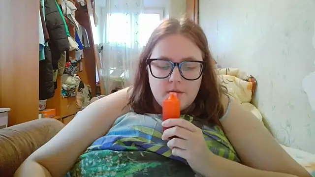 Snapshot of DesireMelissa chatting on December 18, 2025, 9:03 am DesireMelissa online show from December 18, 2025, 9:03 am