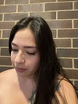 Snapshot of Latina_vanessa chatting on March 24, 2026, 9:26 pm Latina vanessa online show from March 24, 2026, 9:26 pm