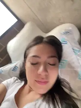 Snapshot of Latina_vanessa chatting on March 16, 2026, 8:11 pm Latina vanessa online show from March 16, 2026, 8:11 pm