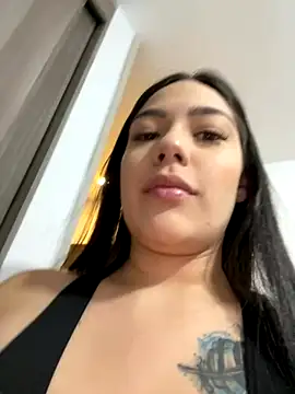Latina vanessa online show from October 10, 2025, 10:54 pm