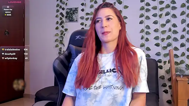 Snapshot of Amypond__ chatting on March 13, 2025, 3:11 am Amypond online show from March 13, 2025, 3:11 am