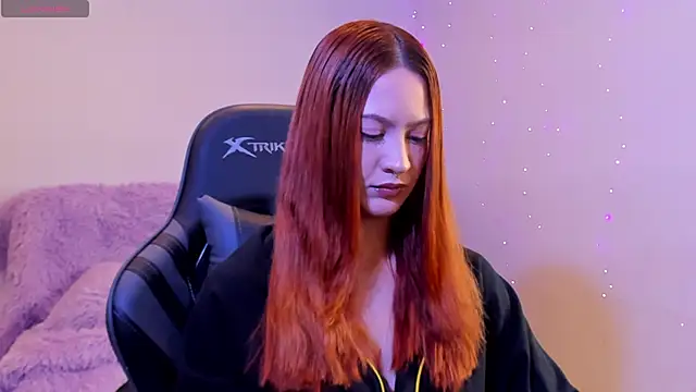 Snapshot of Amypond__ chatting on October 25, 2025, 10:03 am Amypond online show from October 25, 2025, 10:03 am