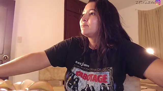 Snapshot of Zetrionn chatting on October 14, 2025, 3:07 am Zetrionn online show from October 14, 2025, 3:07 am