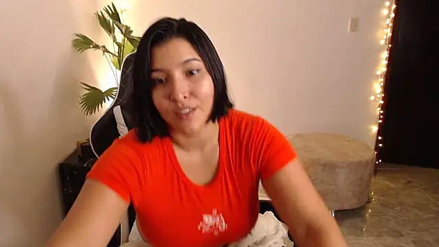 Snapshot of Zetrionn chatting on December 27, 2024, 2:47 am Zetrionn online show from December 27, 2024, 2:47 am