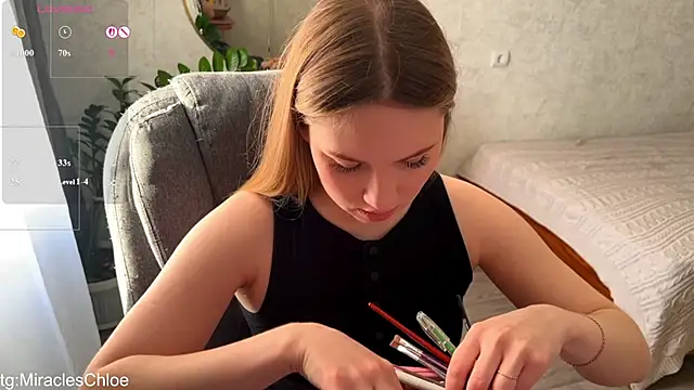 Snapshot of ChloeMillerMeow chatting on April 29, 2026, 1:32 am ChloeMillerMeow online show from April 29, 2026, 1:32 am