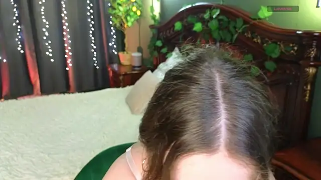 SquirtBabee online show from December 5, 2025, 3:10 pm