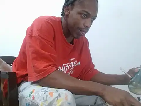 Snapshot of Larry-n-clouds chatting on February 11, 2026, 5:02 pm Larry-n-clouds online show from February 11, 2026, 5:02 pm