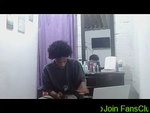 Larry-n-clouds online show from April 26, 2026, 11:02 pm