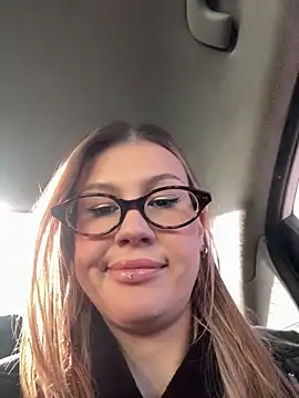 Snapshot of RinaCat chatting on October 18, 2025, 5:31 am RinaCat online show from October 18, 2025, 5:31 am