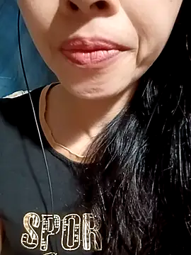 Snapshot of Hana_love20 chatting on October 6, 2025, 5:41 am Hana love20 online show from October 6, 2025, 5:41 am