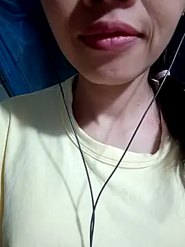 Snapshot of Hana_love20 chatting on September 28, 2025, 8:43 am Hana love20 online show from September 28, 2025, 8:43 am