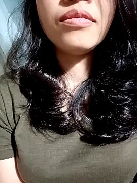 Snapshot of Hana_love20 chatting on October 26, 2025, 1:11 pm Hana love20 online show from October 26, 2025, 1:11 pm