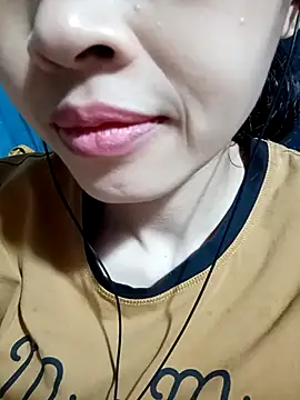 Snapshot of Hana_love20 chatting on October 13, 2025, 4:58 am Hana love20 online show from October 13, 2025, 4:58 am