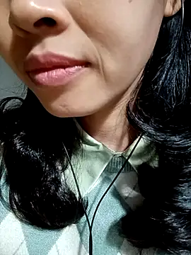 Snapshot of Hana_love20 chatting on November 19, 2025, 5:51 am Hana love20 online show from November 19, 2025, 5:51 am