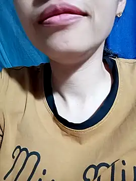 Snapshot of Hana_love20 chatting on October 12, 2025, 2:07 pm Hana love20 online show from October 12, 2025, 2:07 pm