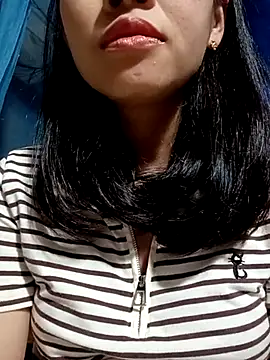 Snapshot of Hana_love20 chatting on March 13, 2025, 7:42 am Hana love20 online show from March 13, 2025, 7:42 am