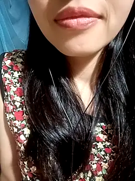 Snapshot of Hana_love20 chatting on October 17, 2025, 5:44 am Hana love20 online show from October 17, 2025, 5:44 am