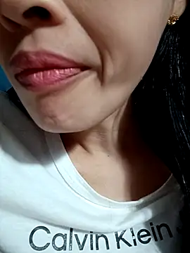 Snapshot of Hana_love20 chatting on October 3, 2025, 5:20 am Hana love20 online show from October 3, 2025, 5:20 am